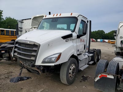 3AKJHTDV9PS****** 2023 Freightliner Cascadia 116 Day Cab