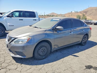 3N1AB7AP1KY****** Salvamento y Destrozados 2019 Nissan Sentra en San Bernardino