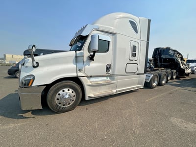 1FUJGLD56GL****** 2016 Freightliner Cascadia 125