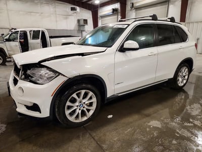 5UXKR2C59G0****** 2016 BMW X5