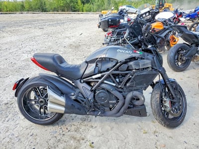 ZDM13BSWXGB****** 2016 Ducati Diavel