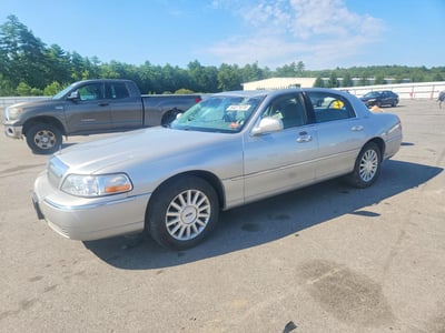 1LNHM81WX3Y****** 2003 Lincoln Town Car