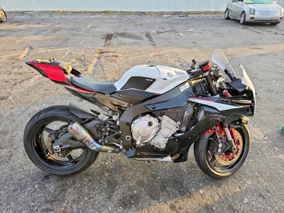 2016 Yamaha YZF-R1