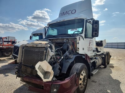 2015 Volvo Trucks VNL