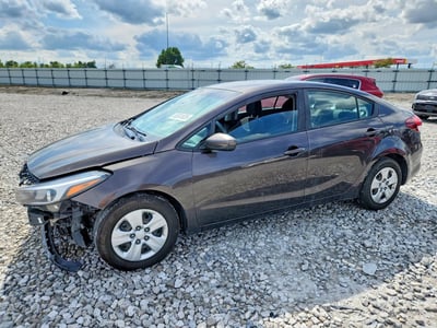 3KPFL4A74JE****** 2018 Kia Forte
