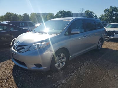 5TDKK3DC7FS****** 2015 Toyota Sienna