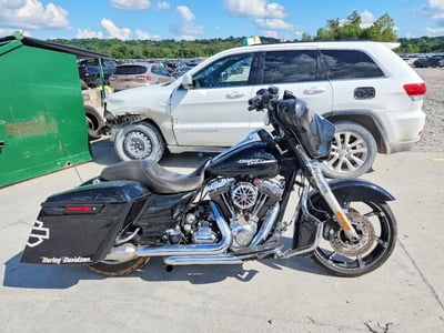 1HD1KB416BB****** 2011 Harley-Davidson FLHX