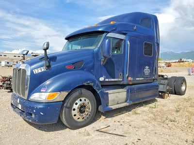 1XP7D49X2BD****** 2011 Peterbilt 387