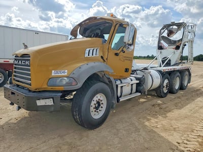 1M2GR2NC9RM****** 2024 Mack Granite