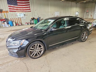 1VWAT7A34GC****** 2016 Volkswagen Passat