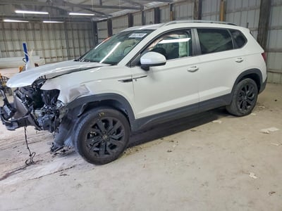3VVRX7B22NM****** 2022 Volkswagen Taos