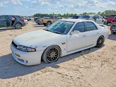 HR3306**** 1995 Nissan Skyline