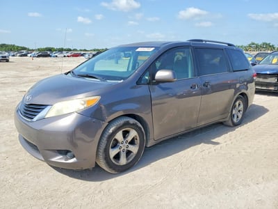5TDKK3DC9DS****** 2013 Toyota Sienna