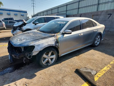 1VWBT7A33EC****** 2014 Volkswagen Passat