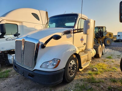 1XKYDP9X0MJ****** 2021 Kenworth T680