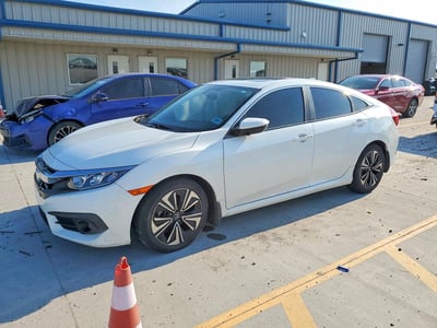 JHMFC1F76JX****** 2018 Honda Civic