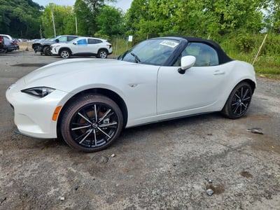 JM1NDAD71T0****** 2026 Mazda MX-5