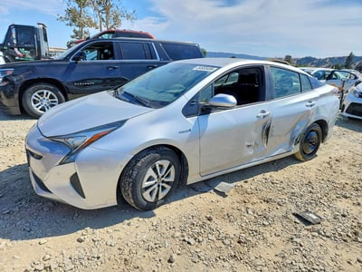 JTDKBRFU3H3****** Salvamento y Destrozados 2017 Toyota Prius en San Jose