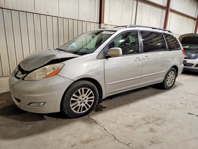 5TDYK4CC1AS****** 2010 Toyota Sienna