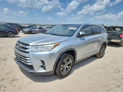 5TDZARFH7KS****** 2019 Toyota Highlander