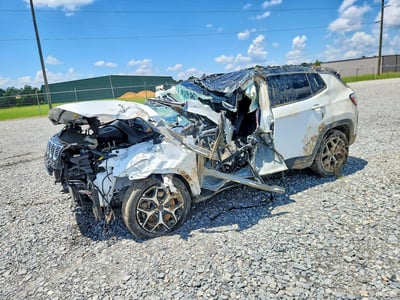 3C4NJDCNXST****** 2025 Jeep Compass