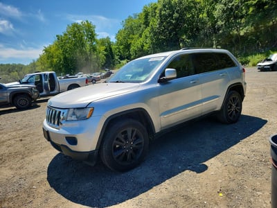 1J4RR4GG8BC****** 2011 Jeep Grand Cherokee