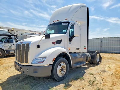 1XPBA48X7LD****** 2020 Peterbilt 579