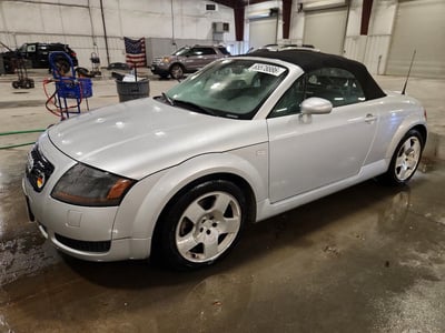 TRUUT28N211****** 2001 Audi TT