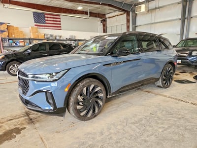 5LMPJ8K44SJ****** 2025 Lincoln Nautilus