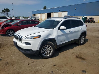 1C4PJMCS7HW****** 2017 Jeep Cherokee