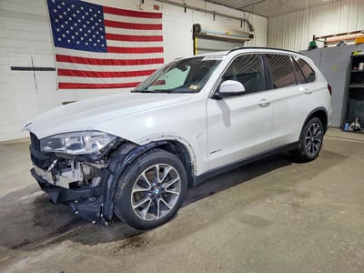 5UXKR0C58G0****** 2016 BMW X5