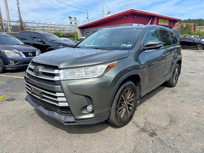 5TDJZRFH2JS****** 2018 Toyota Highlander