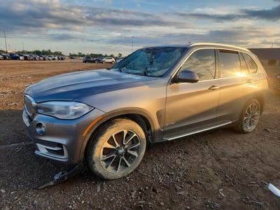 5UXKR0C51G0****** 2016 BMW X5