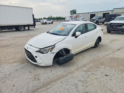 3MYDLBYV2JY****** 2018 Toyota Yaris
