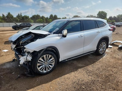 5TDKDRBH7RS****** 2024 Toyota Highlander