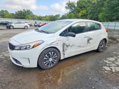 KNAFK5A83J5****** 2018 Kia Forte5