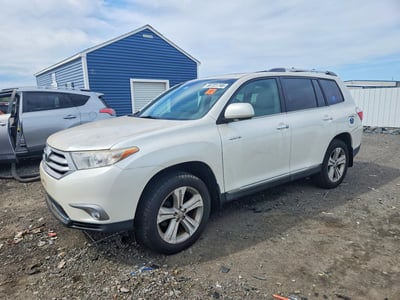 5TDDK3EH9DS****** 2013 Toyota Highlander