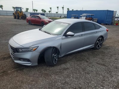 1HGCV1F30JA****** 2018 Honda Accord