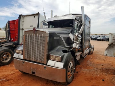 1XKWDB9X04J****** 2004 Kenworth W900