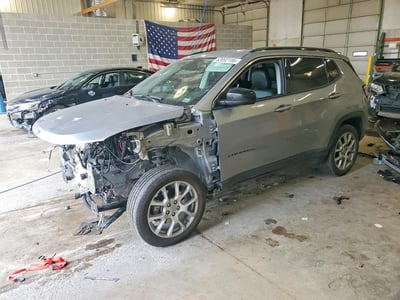 3C4NJDFB2NT****** 2022 Jeep Compass