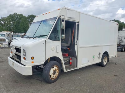 4UZAANBW71C****** 2001 Freightliner MT45 Chassis