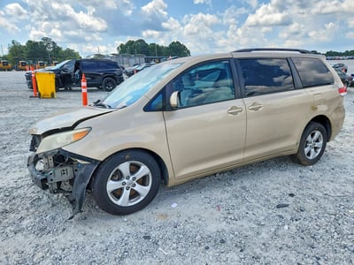2012 Toyota Sienna