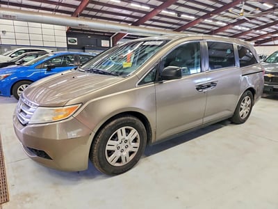 5FNRL5H21CB****** 2012 Honda Odyssey
