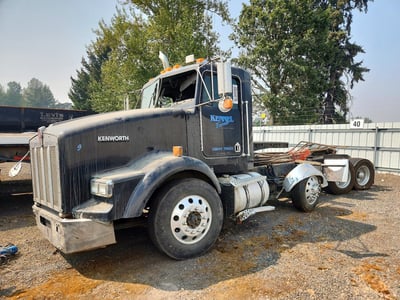 1XKDPU0X13R****** 2003 Kenworth T800