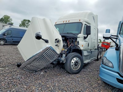 3AKJGLDR9JS****** 2018 Freightliner Cascadia 125