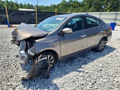 3N1CN7AP5HK****** 2017 Nissan Versa