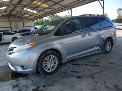 5TDYK3DCXCS****** 2012 Toyota Sienna