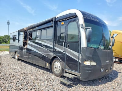 4UZAAHBS43C****** 2003 Freightliner XC Chassis
