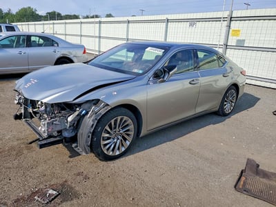 2019 Lexus ES