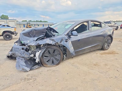 5YJ3E1EA0RF****** 2024 Tesla Model 3